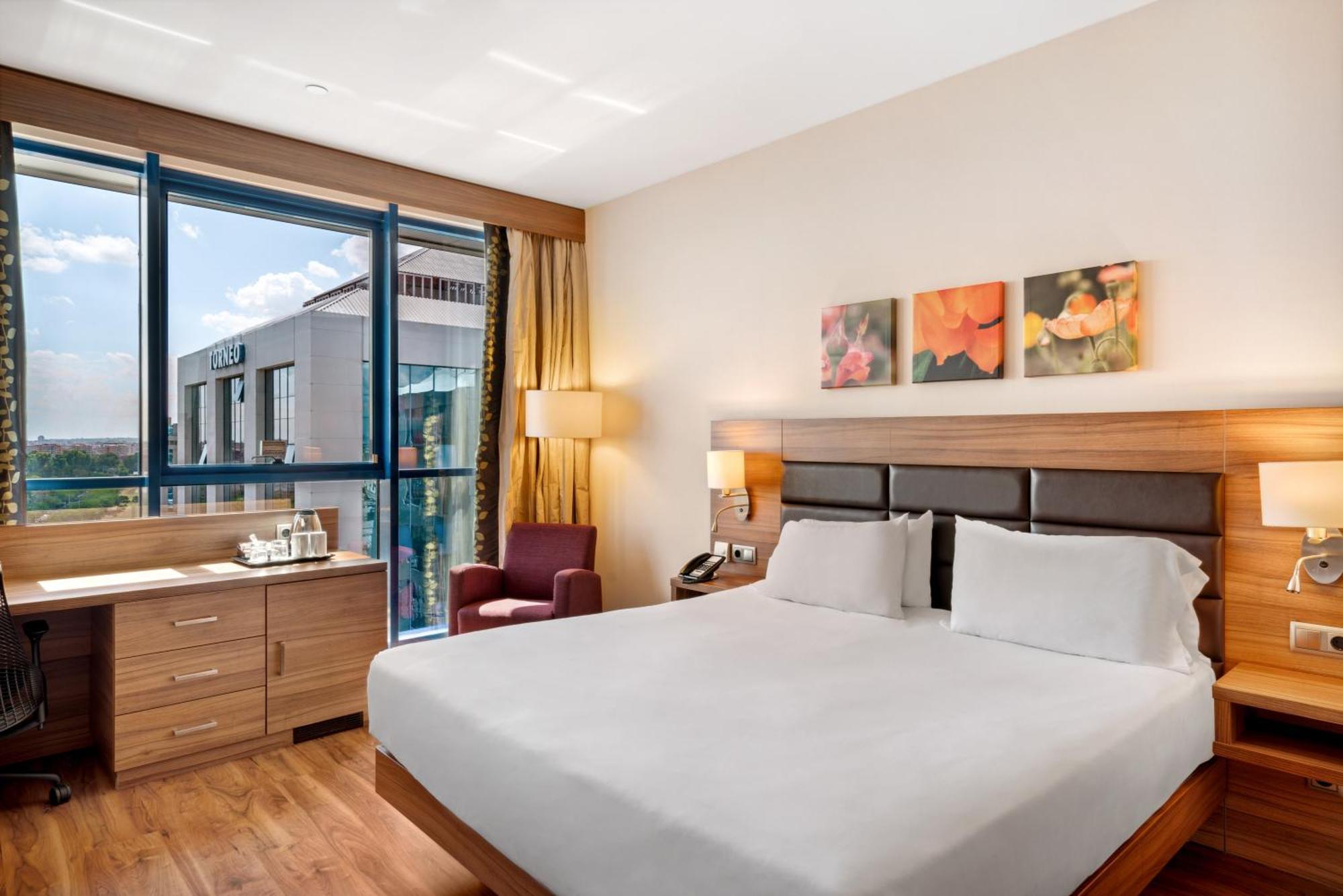 Hilton Garden 4*